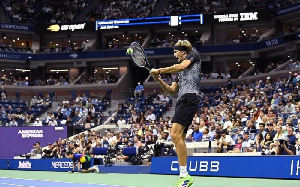  辛纳直落三盘横扫闯进美网决赛