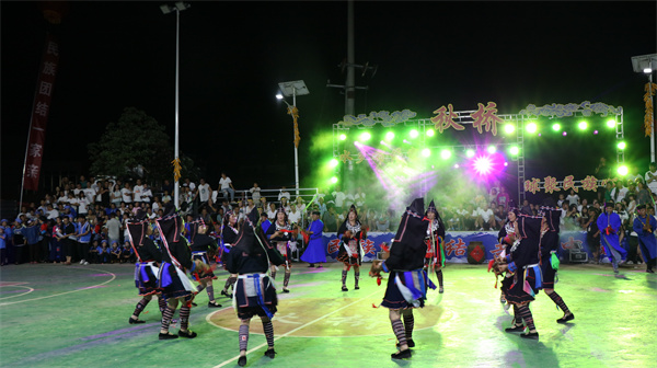  篮球文化节开幕，街头艺术与运动完美融合