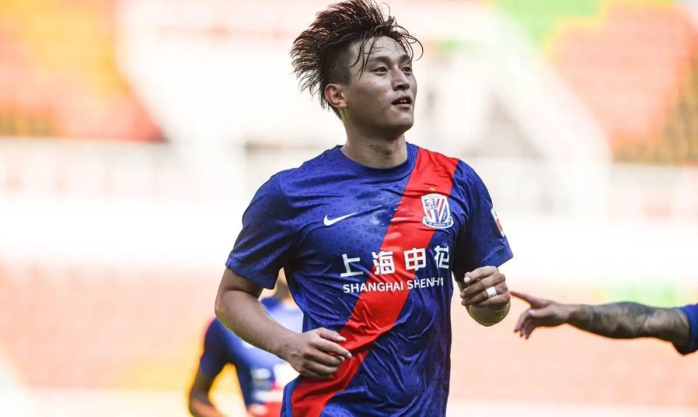  中超联赛上演进球大战，本土前锋强势崛起